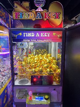 Find a Key claw machine